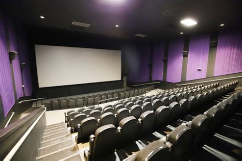 Platinum theatres - THEATRES. Majestic Cineplex Colombo. MAJESTIC CITY. MC SUPERIOR MC ULTRA . Regal Cinema Jaffna. CARGILLS SQUARE. REGAL JAFFNA PLATINUM REGAL JAFFNA SILVER REGAL JAFFNA BRONZE . Regal Cinema Nuwara Eliya. NUWARA ELIYA. REGAL CINEMA NUWARA ELIYA 1 ...